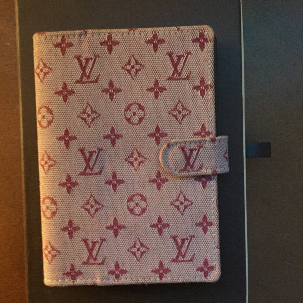 Louia Vuitton mini lin monogram Agenda